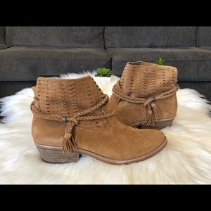 Dolce Vita Kade Tassel Suede Ankle Booties